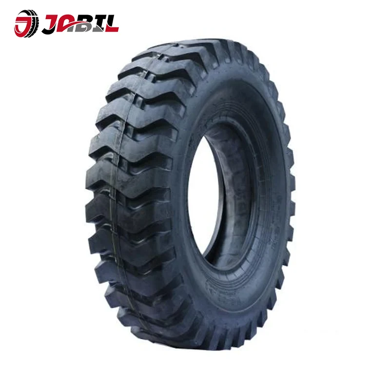 Malaking gulong ng dumper